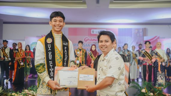 RIVALDIANUS RICARDO, SISWA BERPRESTASI DARI SMAN 2 BERAU, BERHASIL MENOREHKAN PRESTASI MERAIH GELAR DUTA GENRE FAVORIT PROVINSI KALTIM